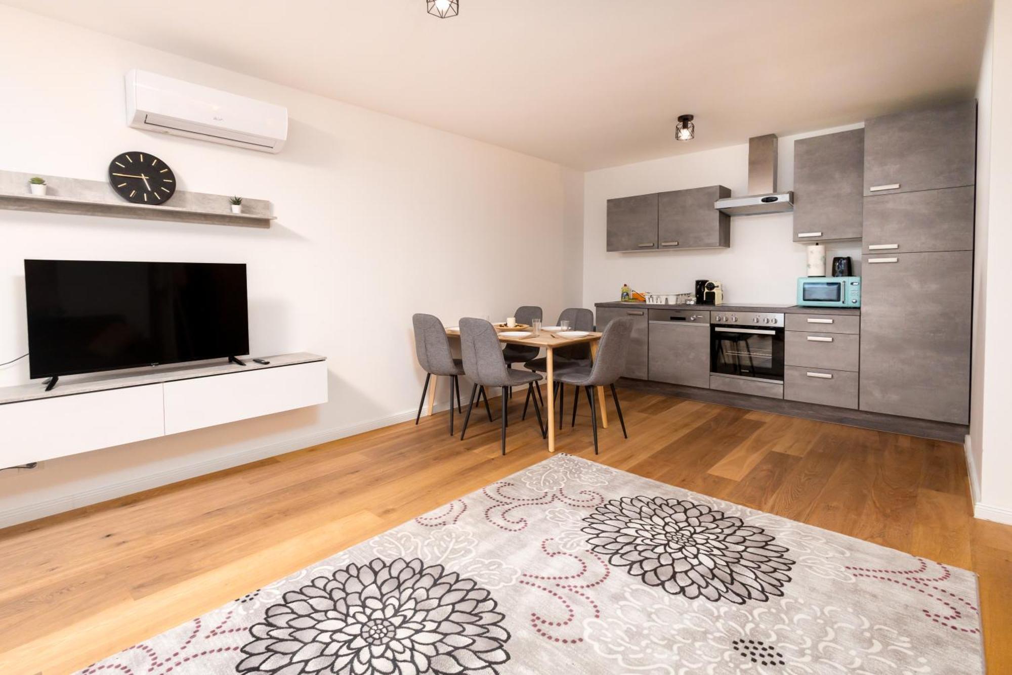 Family Apartment Wina Bagian luar foto